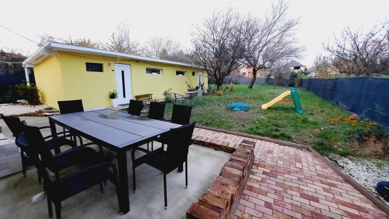 Hi-Bp Garden City Batsanyi Tiny House Near The City Train With Free Parking Budapest Eksteriør bilde